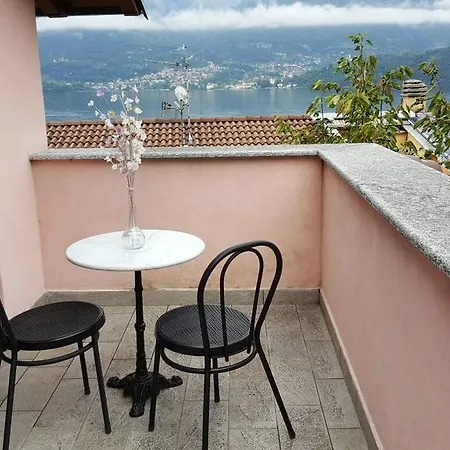 Loft Near Bellagio Apartment